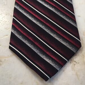 PIERRE CARDIN SILK TIE